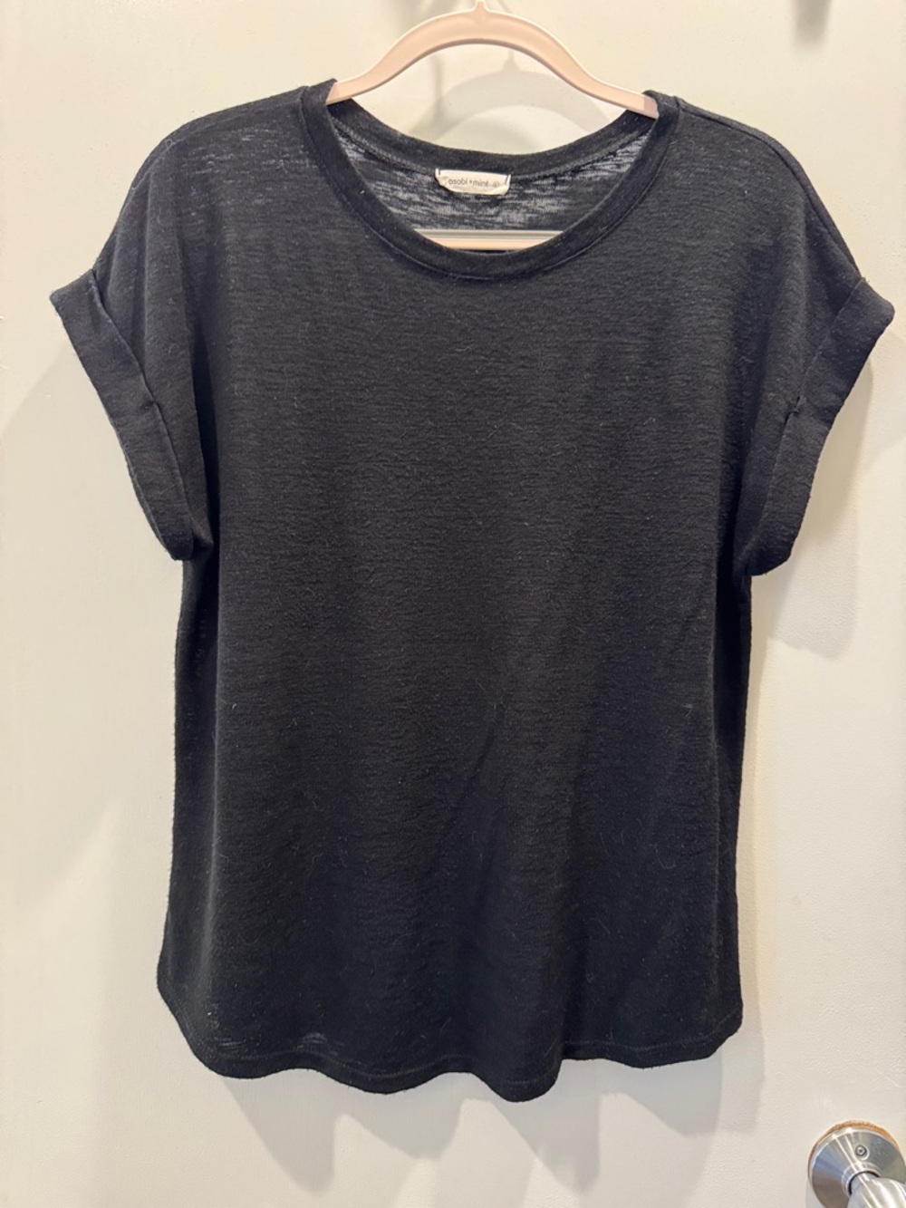 Wasabi + Mint Black Rolled-Cuff Crewneck Tee